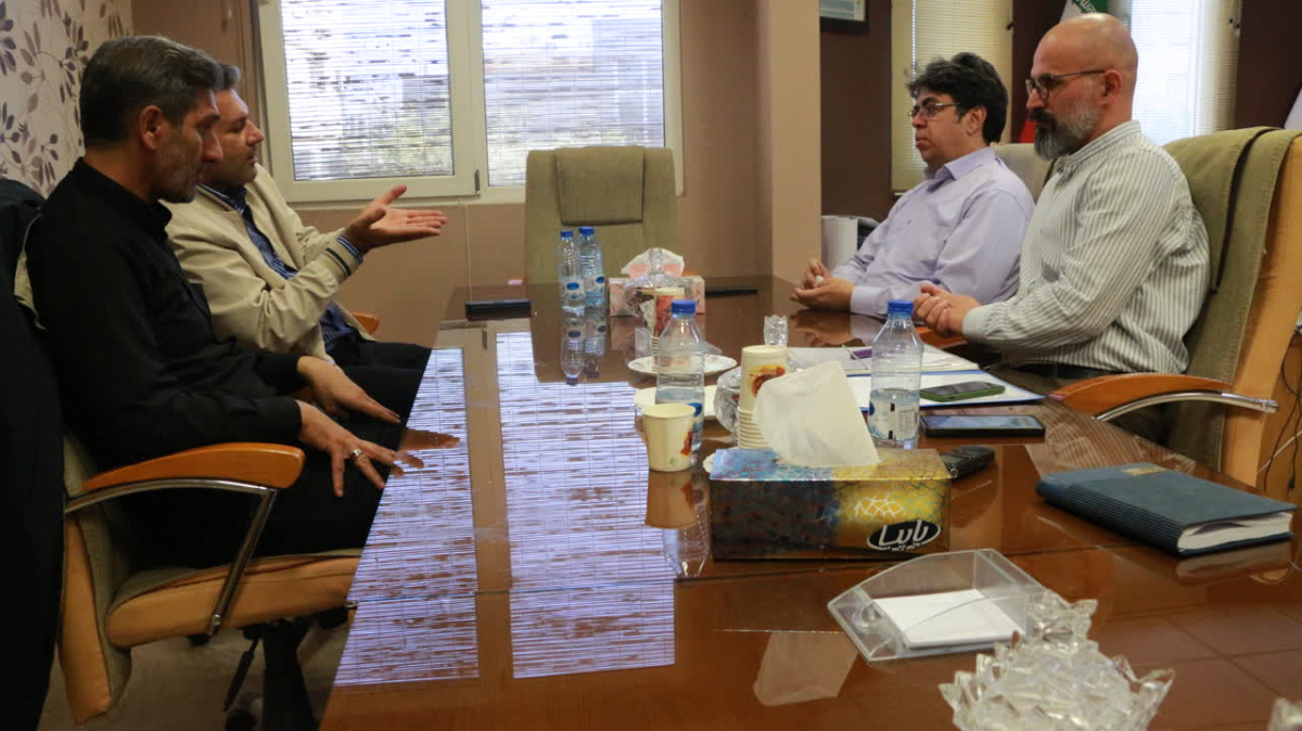 قدمت قم بر اساس کشف سفالینه‌ها به ۸۰۰۰ سال می‌رسد